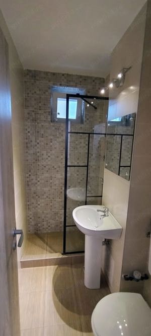 Închiriez apartament 2 camere cu balcon pe Mihai Viteazu - imagine 4