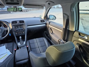 VW Golf 6 1.4TSI DSG2 Automata Navigatie SenzoriParcare DubluClima ÎncălzireScaune CamerăMarșarier - imagine 6