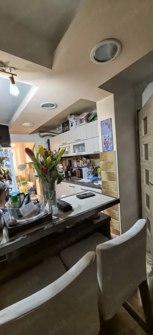 Vânzare apartament 2 camere transformat în 3 camere zona 9 Mai - imagine 2