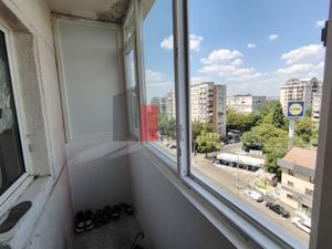 Vânzare apartament 4 camere semidecomandat Olteniței - Stadion - imagine 5