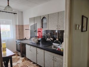 Vânzare apartament 4 camere semidecomandat Olteniței - Stadion