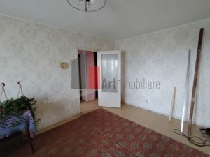 Vânzare apartament 4 camere semidecomandat Olteniței - Stadion - imagine 14