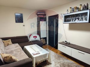 Apartament cu 3 dormitoare pe str. George Cosbuc - imagine 2