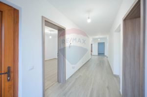 Casă  cu 6 camere de vânzare în zona Nicolae Grigorescu, Oradea - imagine 20