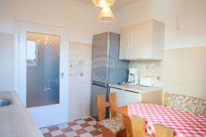 Apartament cu 3 camere de închiriat în zona Ultracentral - imagine 3