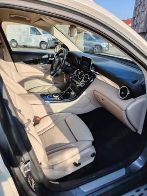Mercedes Glc 220,2017 ,4x4 full option,culoare perla    - imagine 4