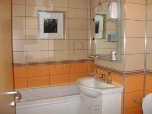 Apartament 2 camere decomandat, mobilat, etaj 1, zona Torontaluli - imagine 9