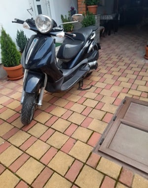 Scuter de 500cc Piaggio  - imagine 2