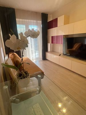 inchiriez apartament 2 camere, bloc nou