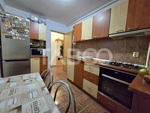 Apartament decomandat de vanzare 4 camere balcon 83 mpu Mihai Viteazul - imagine 7