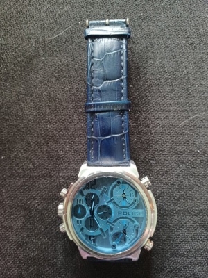 Vând în Cluj Napocaceas qwartz Policeelvețian.