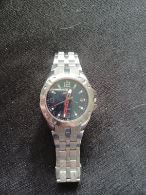 Vând în Cluj Napoca ceas qwartz Festina.