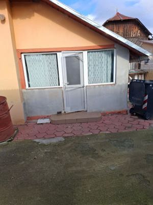 Vanzare casa + terenuri