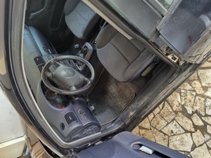 Audi A 4, fabricație 2002,  in garaj, foartr puțin utilizat, înmatriculat, fără ITP in 2025 - imagine 6