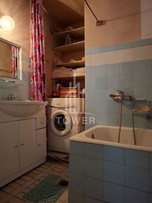 Casa single, in Cisnadie - zona centrala (aproape de Spital) - imagine 9