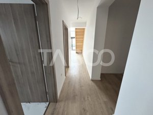 Apartament la cheie decomandat 4 camere 2 bai 87 mp balcon si parcare - imagine 3