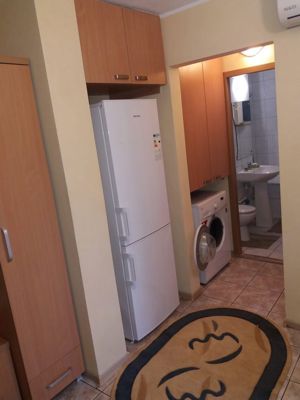 Apartament cu 2 camere, etaj intermediar - Micro 17 - imagine 7