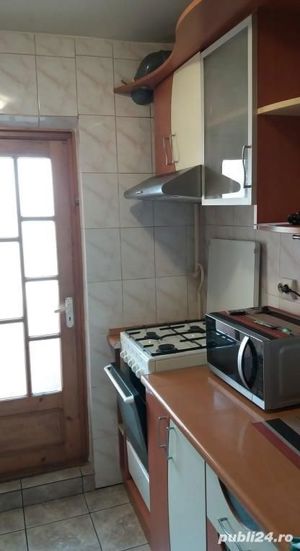 Apartament cu 2 camere, etaj intermediar - Micro 17 - imagine 5