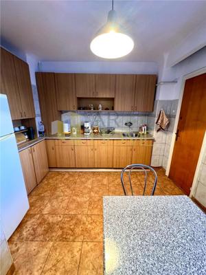 Vanzare apartament 4 camere, centrala proprie, Ploiesti, Piata Mihai Viteazul. - imagine 14