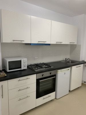 Se oferă spre închiriere un apartament, zona Delfinariu - imagine 6