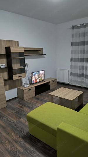 Ofer spre închiriere apartament două camere  - imagine 4