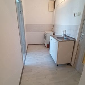 Vând apartament 2 camere Micro 19, et. 2 4 - imagine 2