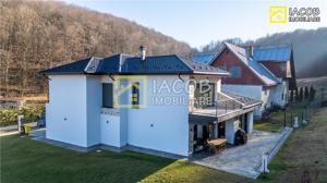 Casa PREMIUM, sat Luncani, com. Margineni, Bacau - imagine 10