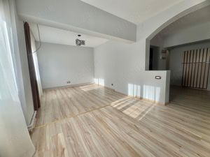 Vand apartament 4 camere in Alexandria - ultracentral, renovat. - imagine 10