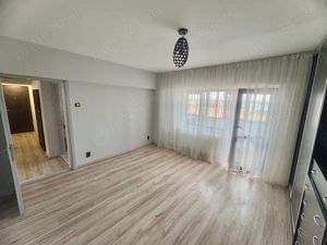 Vand apartament 4 camere in Alexandria - ultracentral, renovat. - imagine 7