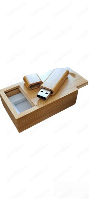 Stick memorie USB 64GB, din lemn de bambus
