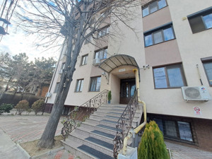 Garsoniera 42 mp Centrala Proprie Str. Dezrobirii Gorjului - imagine 15