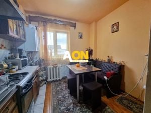 Apartament 3 camere, 2 bai, Cetate, zona Liceului Sportiv - imagine 5