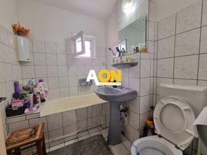 Apartament 3 camere, 2 bai, Cetate, zona Liceului Sportiv - imagine 9