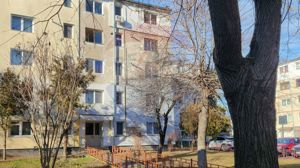 Apartament cu 2 camere  Central in Campina în zona Milcov - imagine 11