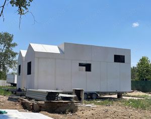 Căsuța modulară pe roți Tiny House la rosu - imagine 4