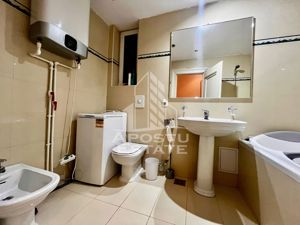 Apartament cu 3 camere, 2 bai, in zona 0 ultracentral - imagine 10