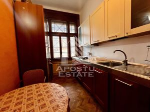 Apartament cu 3 camere, 2 bai, in zona 0 ultracentral - imagine 4