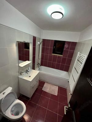 Închiriez apartament cu doua camere  - imagine 4