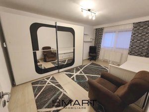 Apartament 2 camere decomandate zona Vasile Aaron - imagine 3