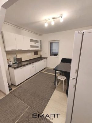 Apartament 2 camere decomandate zona Vasile Aaron - imagine 4