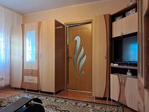 Apartament 2 camere etaj 1 in Vasile Aaron - imagine 2