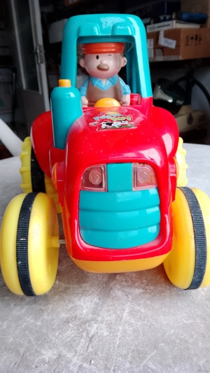 Tractor cu tractorist - imagine 2