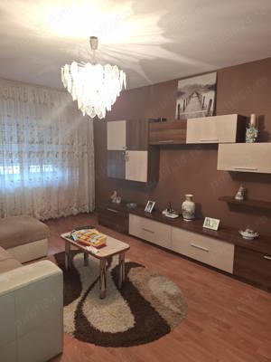 Apartament 3 camere în Velența  - imagine 2