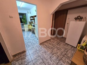 Apartament decomandat de vanzare 2 camere balcon lift Siretului Sibiu - imagine 13