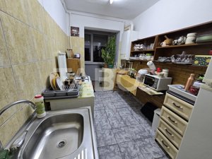 Apartament decomandat de vanzare 2 camere balcon lift Siretului Sibiu - imagine 12