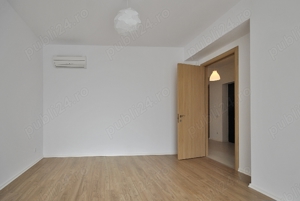 Proprietar , Parter in vila P+2 ,4 camere lux cu gradina proprie ,Lac Baneasa  - imagine 5