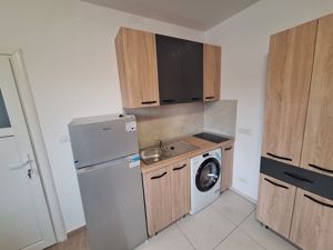 220 euro!!! Garsoniera renovata Et 1 Zona Ronat - imagine 4