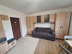 220 euro!!! Garsoniera renovata Et 1 Zona Ronat - imagine 5