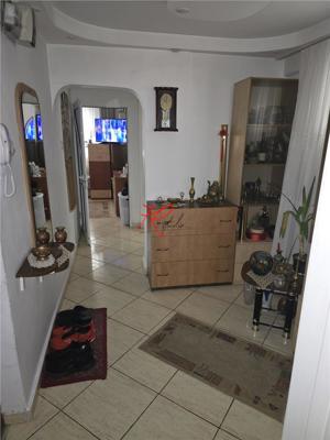 Vanzare apartament 4 camere Tei