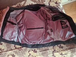 Vând Costum moto Marimea 58 pret 350 ron neg  - imagine 4